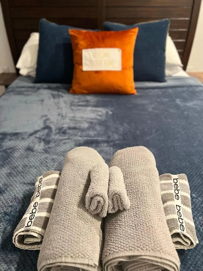 Cozy 1 Bedroom With Outdoor Patio Space New York