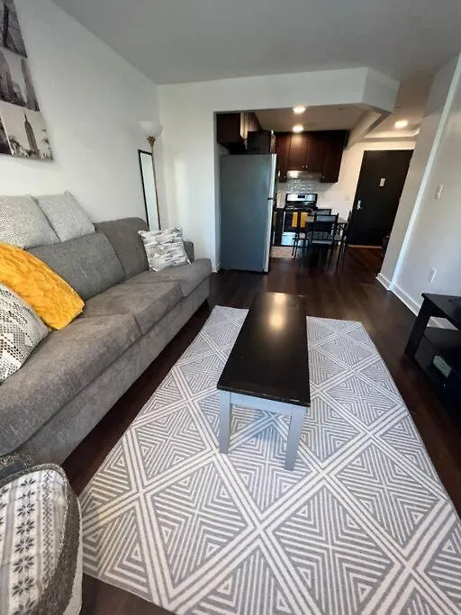 Cozy 1 Bedroom With Outdoor Patio Space Nowy Jork